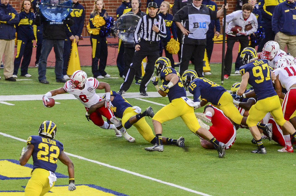 热身赛：大连英博2-1击败青岛西海岸